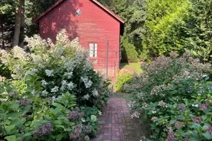 95 E Broadway, Roslyn, NY 11576 - Photo 25