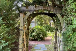 95 E Broadway, Roslyn, NY 11576 - Photo 29