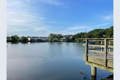 95 E Broadway, Roslyn, NY 11576 - Photo 33