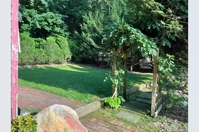 95 E Broadway, Roslyn, NY 11576 - Photo 3