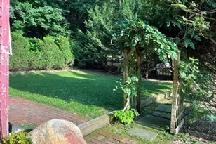 95 E Broadway, Roslyn, NY 11576 - Photo 3