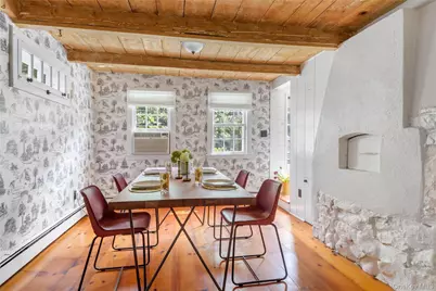 95 E Broadway, Roslyn, NY 11576 - Photo 7