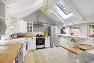 95 E Broadway, Roslyn, NY 11576 - Photo 11