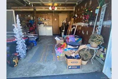 [Address not provided], Hauppauge, NY 11788 - Photo 17