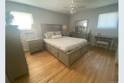 [Address not provided], Hauppauge, NY 11788 - Photo 9