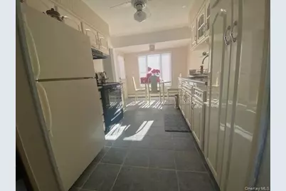 [Address not provided], Hauppauge, NY 11788 - Photo 7