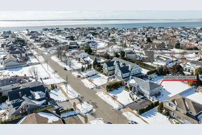 285 E Shore Drive, Massapequa, NY 11758 - Photo 27
