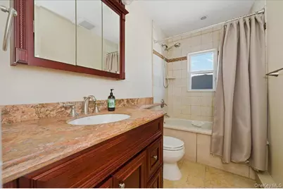 285 E Shore Drive, Massapequa, NY 11758 - Photo 17