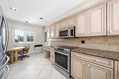 38 Bradish Lane, Bay Shore, NY 11706 - Photo 15