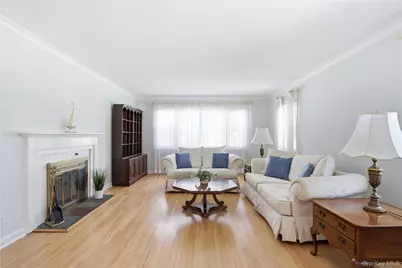 38 Bradish Lane, Bay Shore, NY 11706 - Photo 3