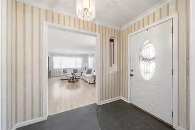 38 Bradish Lane, Bay Shore, NY 11706 - Photo 7