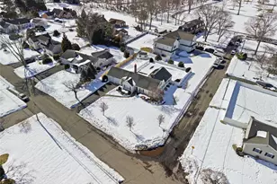 38 Bradish Ln, Bay Shore, NY 11706 - Photo 27