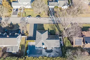 148 Exeter Rd, Massapequa, NY 11758 - Photo 7