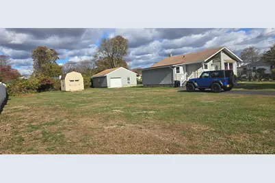 19 Kent Drive, Shirley, NY 11967 - Photo 11