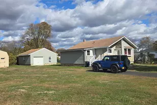 19 Kent Dr, Shirley, NY 11967 - Photo 9