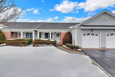 11 Primrose Lane, North Babylon, NY 11703 - Photo 3