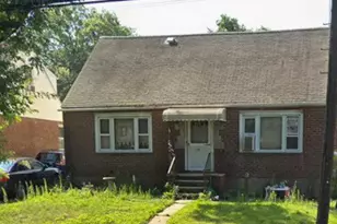 92 Floral Blvd, Floral Park, NY 11001 - Photo 1