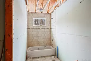 31 Valentine Rd, Shoreham, NY 11786 - Photo 5