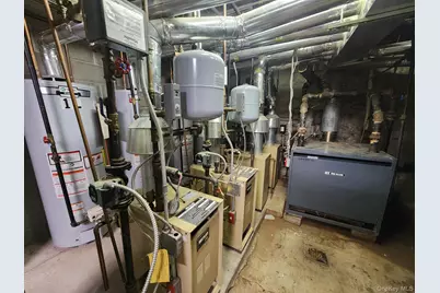 59-49 56th Drive, Maspeth, NY 11378 - Photo 17