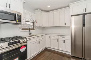 77 Lucille Ave, Elmont, NY 11003 - Photo 25