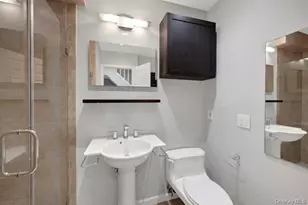 202 Park Ridge Ln, White Plains, NY 10603 - Photo 23