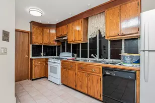 21-62 24th St, Astoria, NY 11105 - Photo 35