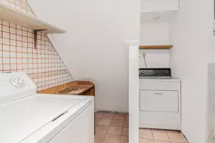 21-62 24th St, Astoria, NY 11105 - Photo 33