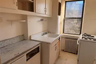 47-22 215th Pl, Bayside, NY 11361 - Photo 5