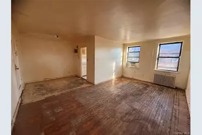 47-22 215th Place #3D, Bayside, NY 11361 - Photo 3