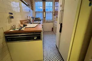 43-06 56th St, Woodside, NY 11377 - Photo 23