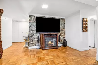 2835 Webb Avenue #6C, Bronx, NY 10468 - Photo 7
