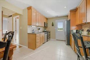 10 Darnley Pl, Huntington Station, NY 11746 - Photo 7