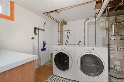 10 Darnley Place, Huntington Station, NY 11746 - Photo 19