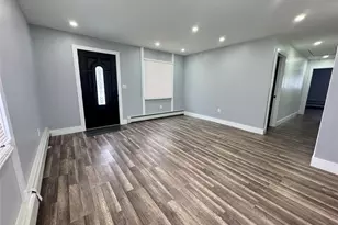 4 Ashton Rd, Medford, NY 11763 - Photo 7