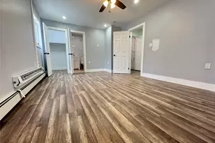 4 Ashton Rd, Medford, NY 11763 - Photo 9