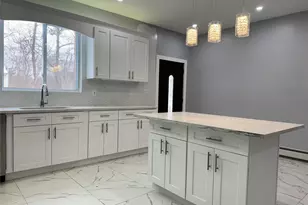 4 Ashton Rd, Medford, NY 11763 - Photo 3