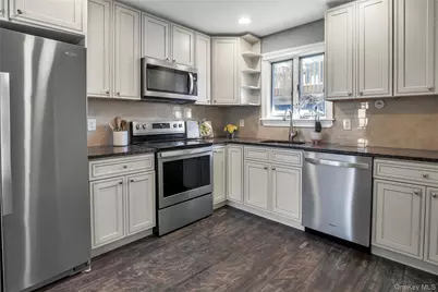 7 Miller Drive, Lake Grove, NY 11755 - Photo 3