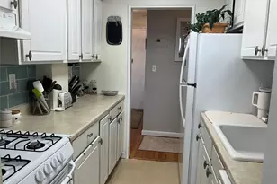 855 E Broadway, Long Beach, NY 11561 - Photo 17