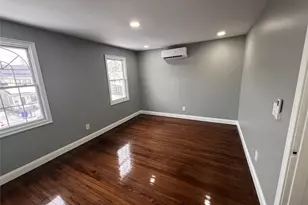 110-24 207th St, Queens Village, NY 11429 - Photo 17