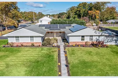 11 Onyx N Dr, Stony Brook, NY 11790 - Photo 1