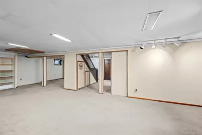 449 Mineola Boulevard, Williston Park, NY 11596 - Photo 21