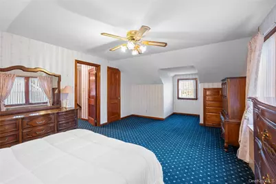 449 Mineola Boulevard, Williston Park, NY 11596 - Photo 19