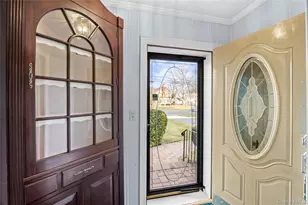 449 Mineola Blvd, Williston Park, NY 11596 - Photo 5