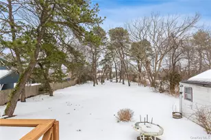 51 Forest Ave, West Babylon, NY 11704 - Photo 21