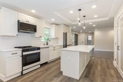 7 Magnolia Lane, Miller Place, NY 11764 - Photo 7