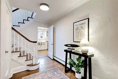 27 Oakland Drive, Port Washington, NY 11050 - Photo 3