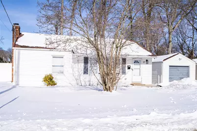 17 Armell Street, Huntington Station, NY 11746 - Photo 3