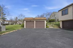 41 Jefferson Oval, Yorktown Heights, NY 10598 - Photo 15