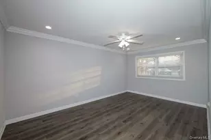 111 College Rd, Selden, NY 11784 - Photo 9