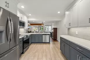 515 High St, Port Jefferson, NY 11777 - Photo 17